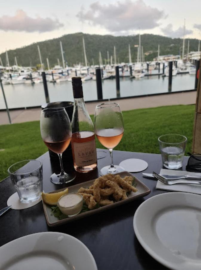 Boathouse Port Of Airlie Airlie Beach Exterior foto
