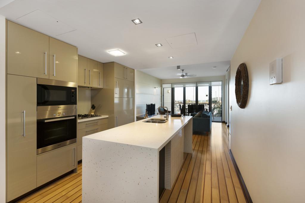 Boathouse Port Of Airlie Airlie Beach Exterior foto